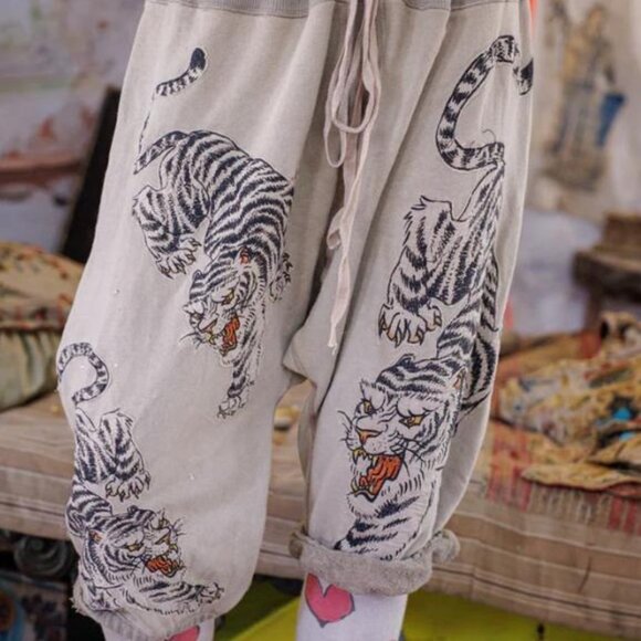 Magnolia Pearl Cali Aged Sweat Pants - Picture 3 of 4